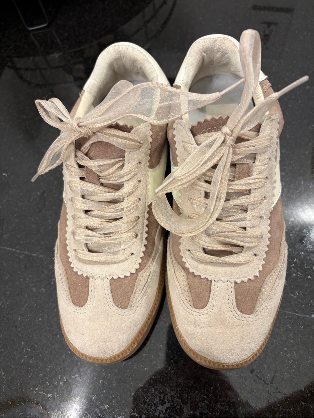 Dolce Vita sneakers